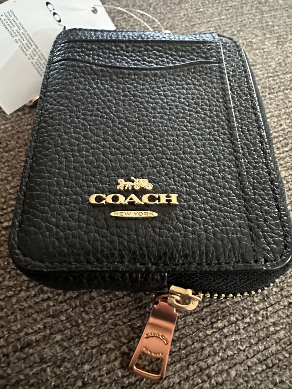 Coach ❤️ Zip Card Case #6303 Pebbled leather w/Gold hardware ~ NWT - Picture 2 of 8
